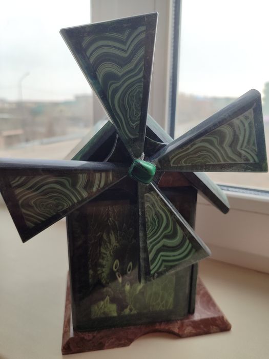 Продам шкатулку мелница