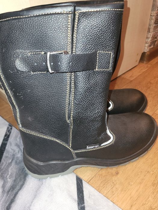 Продам спецобувь