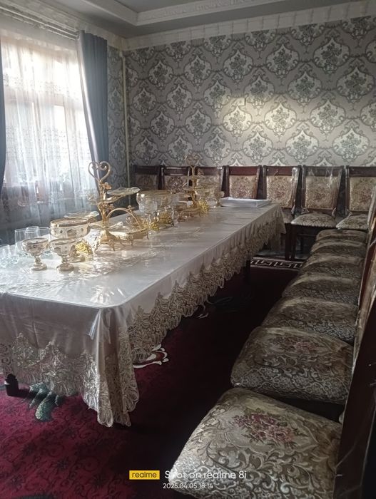 Stol stul sotiladi 14talik kelishamiz