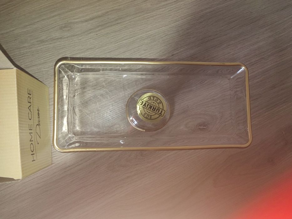 Продаются вазы для печенного и фруктов.