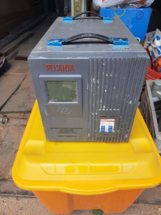 Стабилизатор напряжения.