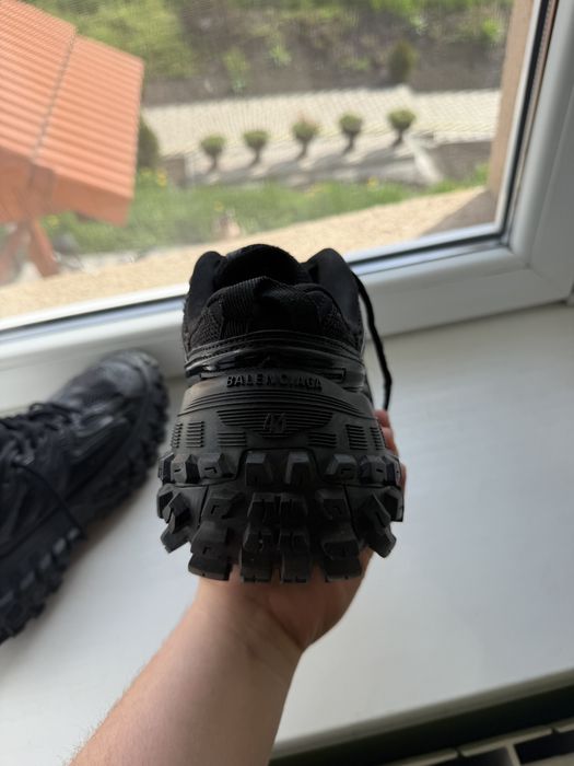 Balenciaga bouncer