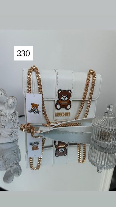 Geanta Moschino calitate premium.