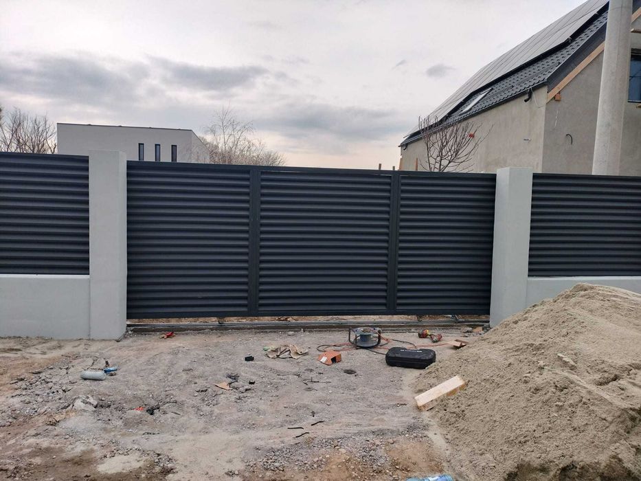 Garduri si porti stil jaluzea, sipca metalica, tabla cutata