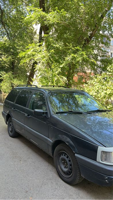 ПРОДАМ Volkswagen Passat 1992 года