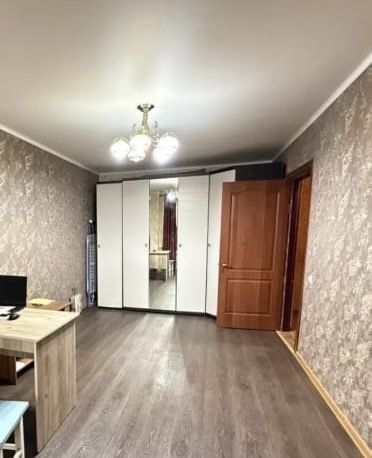 Шкаф белый угловой