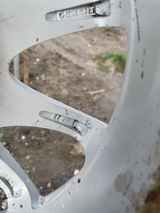 Vand jante cu anvelope de vara