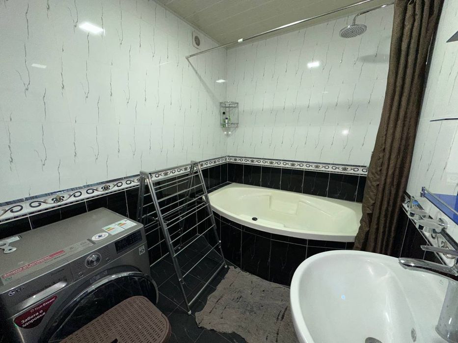 Срочно продаётся 5х-комнатная дуплекс квартира