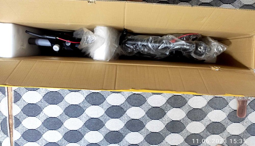 Электро самокат E-Scooter