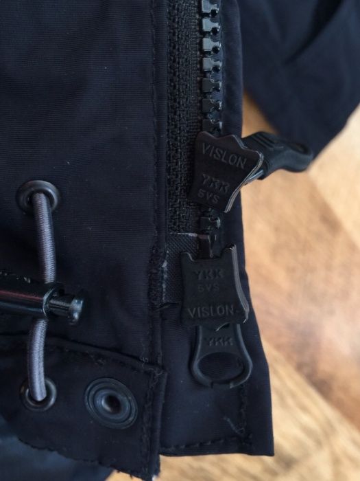 Vând geaca de dama Everest