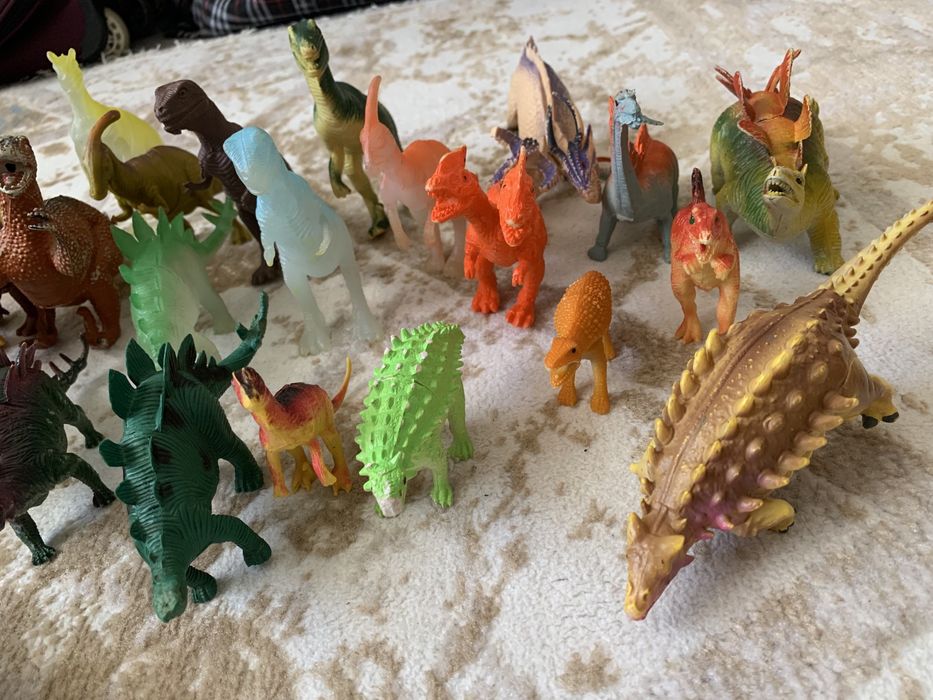 Игрушки животные, динозавры