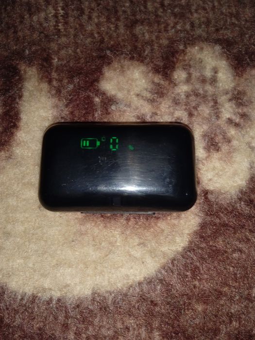 Наушники в хорошем состоянии но с царапинами