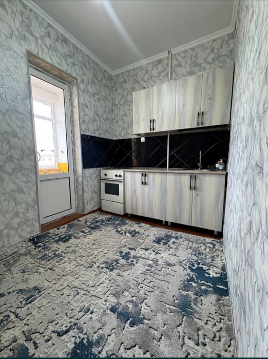 1 Хона 1 Мик 4 этаж 40 квадрат  танковой училище (наличка)