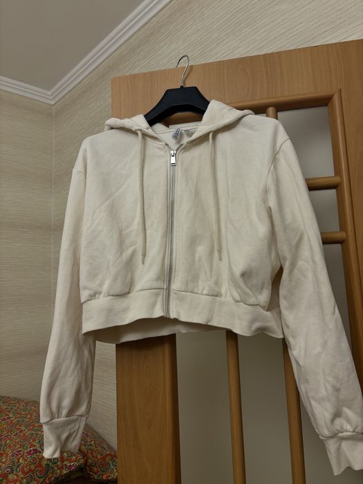 Бело-бежевая кофточка H&M
