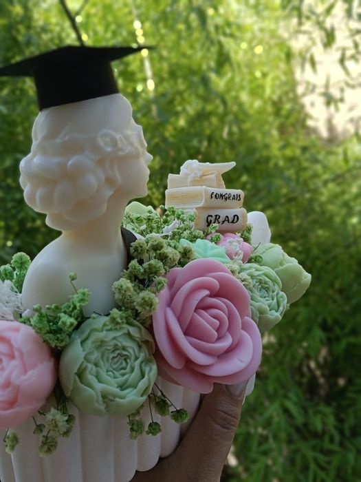 Aranjament floral din ceară de soia