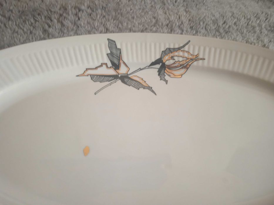 Български Порцелан "Китка" - Голямо Плато с декорация черна роза