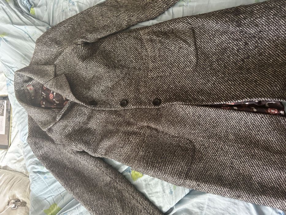 Продам  пальто на 3 сезона