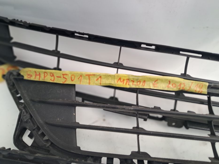 Грил решетка в броня Mazda 2012/2018г