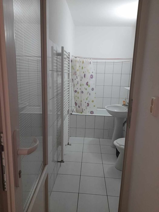 Proprietar închiriez apartament cu o cameră