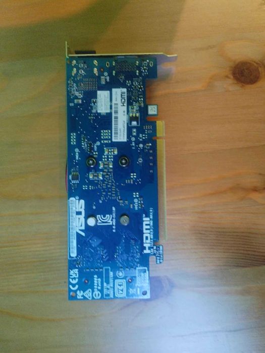 ASUS GeForce GT 1030 2GB GDDR5 – отлично състояние