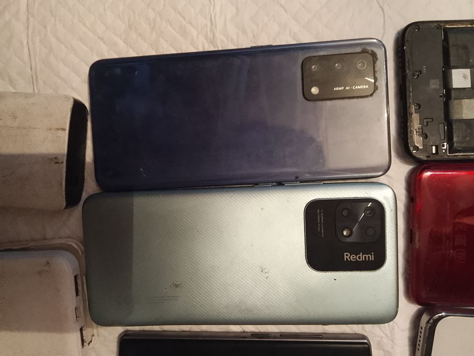 Продам телефоны на запчасти