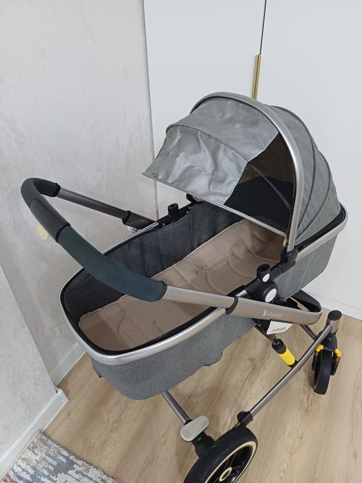 Продам детскую коляску