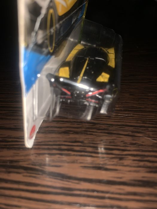 Hot Wheels Bugatti Bolide (желтый)