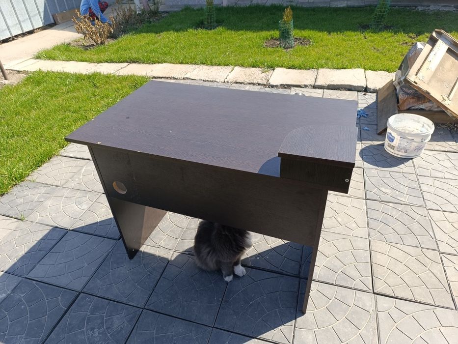 Стол компьютерный