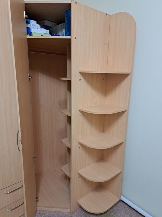 Продам шкаф стол и кровать вместе