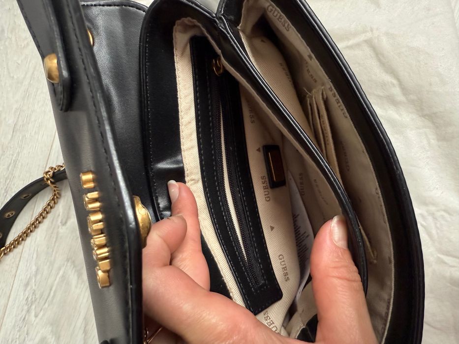 geantă de umăr guess