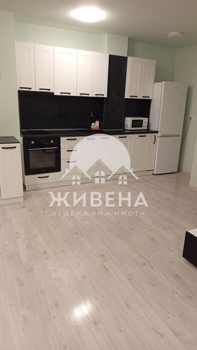 Отдава под наем 4-стаен апартамент, кв. Бриз