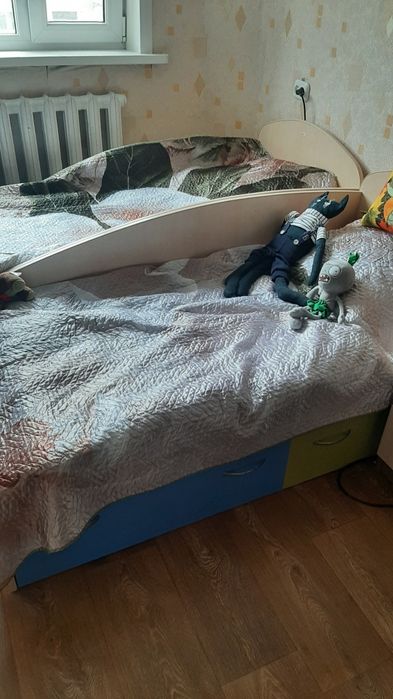 Детская кровать с ящиками