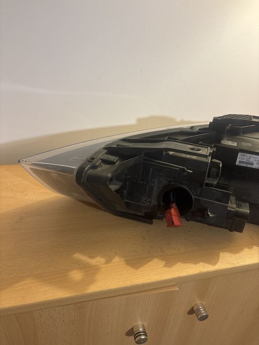 Фар Audi Q3 8U0 941 044