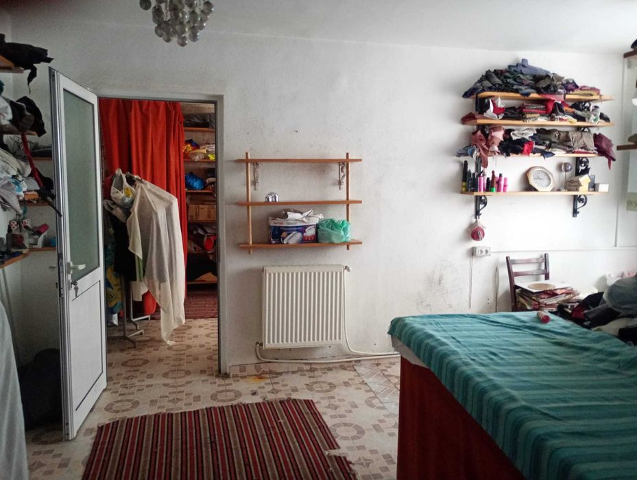 Spatiu comercial / Garsoniera, parter, intrare din exterior lângă Piata Bistrita