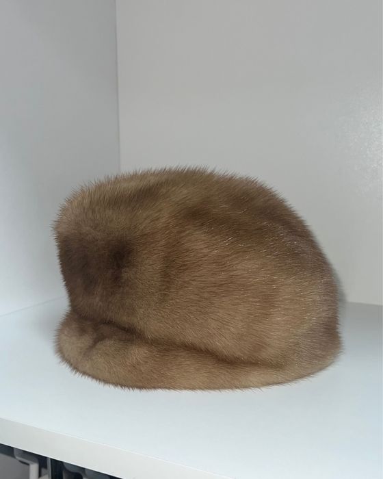 Caciula din blana naturala,impecabila