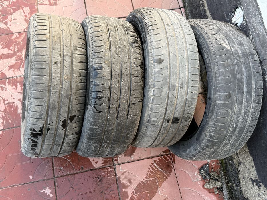 Продам комплект резины