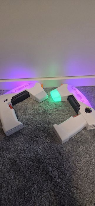 Două pistoale Laser X.