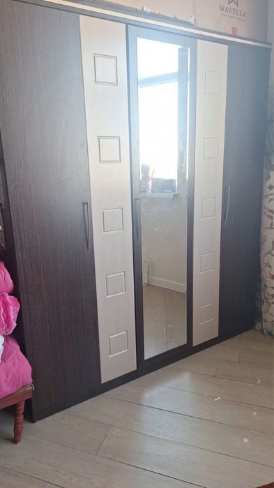 Продаю шкаф.