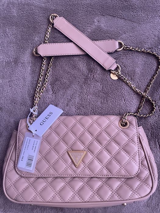 Дамска чанта марка Guess