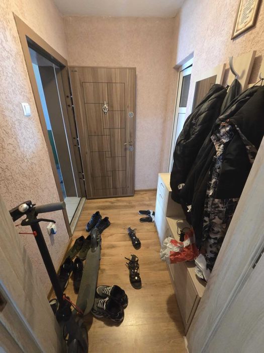 Продава се Тристаен апартамент в Казанлък - 100 кв.м за 1020 €/кв.м - Снимка #2