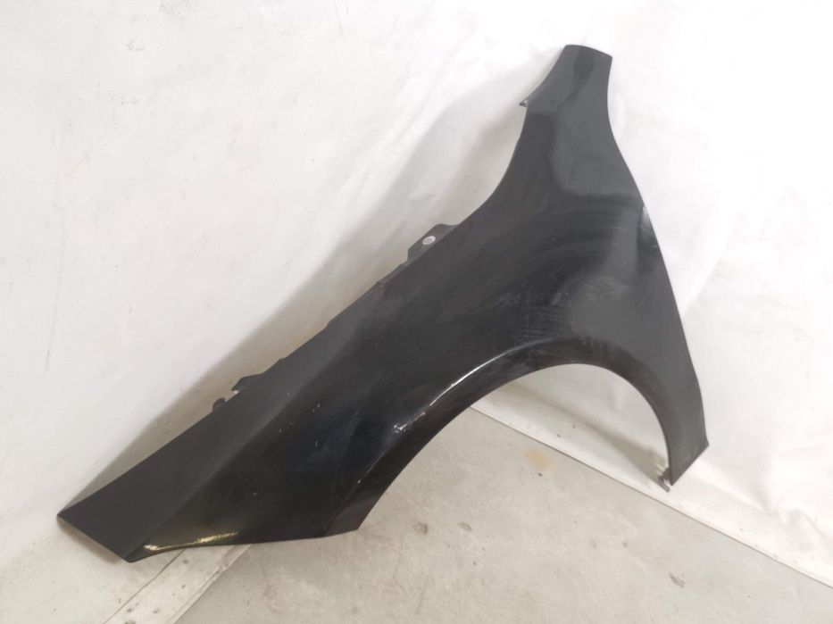 Aripa Fata Stanga Mercedes-Benz  CLA-Class C118 2019 2020 2021 2022 Or