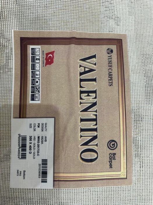 Продается новый ковер Valentino