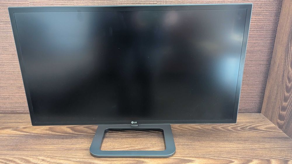 Монитор LG 31 инча, 4К