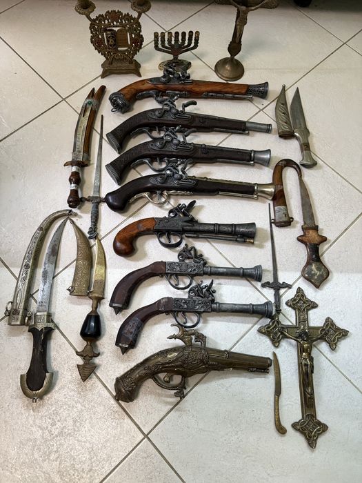 Пистолет ханджар кама свещник кръст декор механа носия