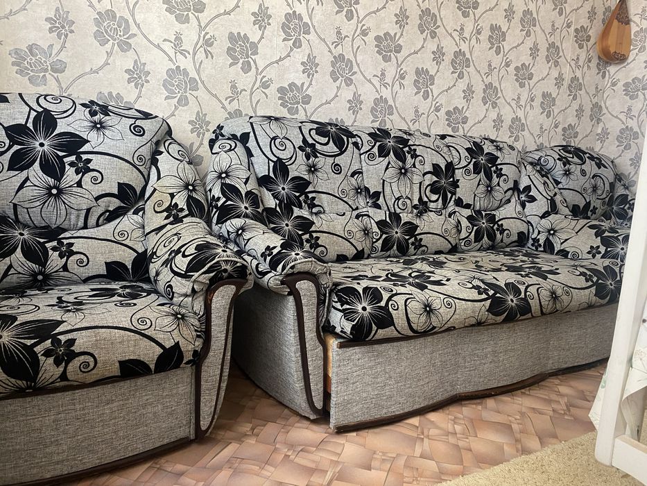 Диван 2 креслосымен сатылады