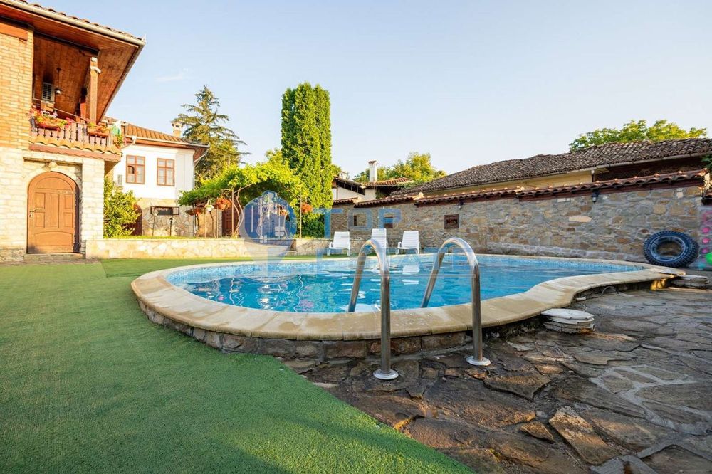 Успешно работеща къща за гости с басейн и отлична репутация в село Ми