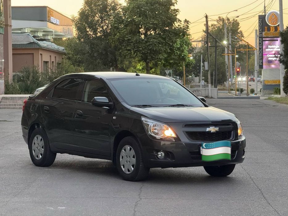 Cobalt sotiladi srochno zor narxga