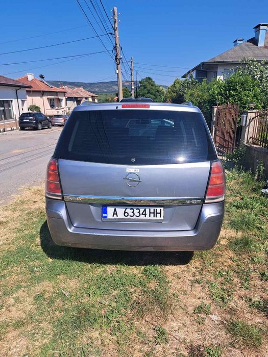 Opel Zafira перфектно състояние