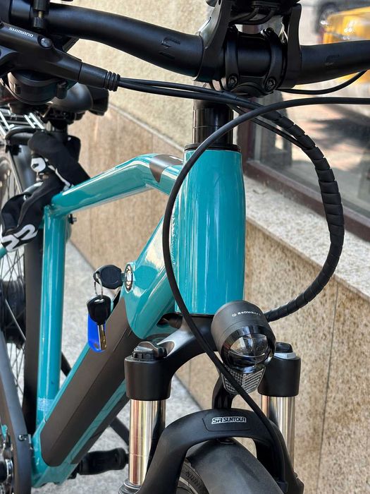 Vând bicicletă electrică: Econic One Urban