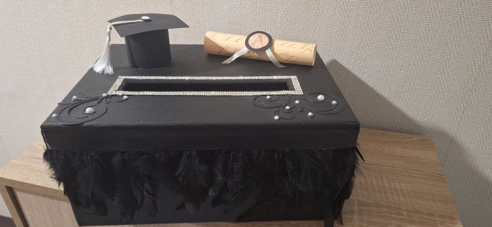 Кутия за пари за абитуриентски бал